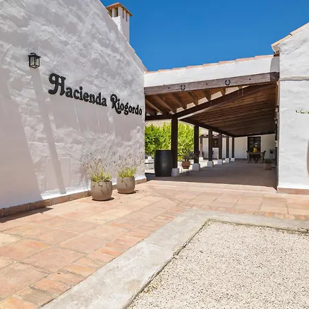 Hacienda B&B *